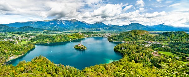Tour privado de dia inteiro ao Lago Bled e Lago Bohinj